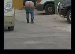 Enlace a Trolean al coche de Google Maps en Albacete y Google publica la foto. Cuando se dan cuenta la difuminan así