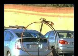 Enlace a Encuentra al hipster