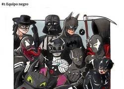 Enlace a Separado por colores a personajes de ficción famosos