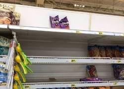 Enlace a Mientras tanto, en un supermercado cualquiera canadiense...