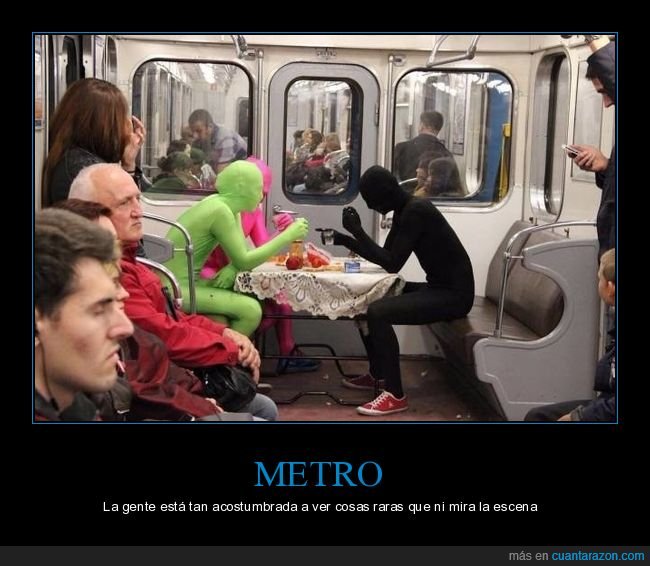 metro,disfraces,mesa,wtf