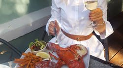Enlace a Este hombre se niega a pagar los 110$ de la comida de su cita, así que ella muestra cómo es de verdad