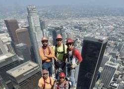 Enlace a Un trabajo no apto para los sufren con las alturas