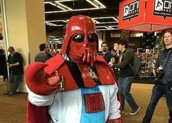 Enlace a Un disfraz que une su serie favorita con su saga cinematográfica favorita