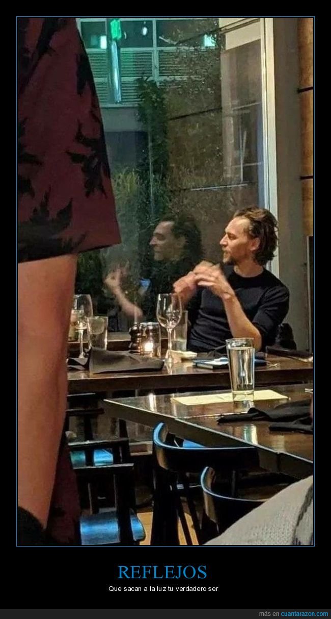 tom hiddleston,reflejo,cristal,loki