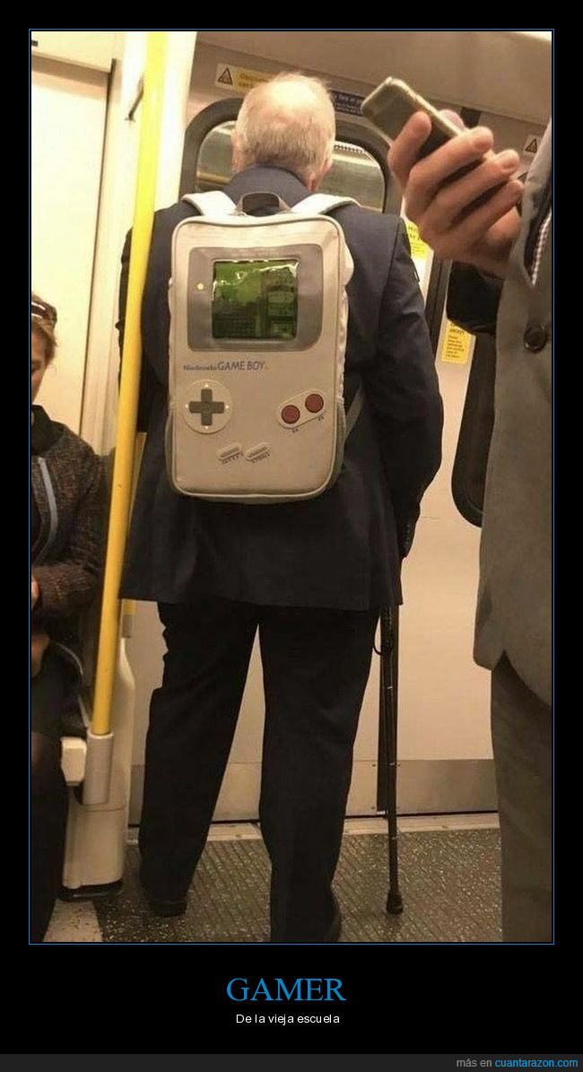 abuelo,mochila,game boy,wtf