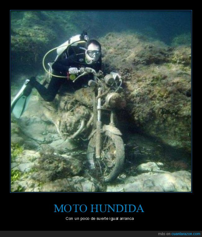moto,hundida,fondo del mar,buceador