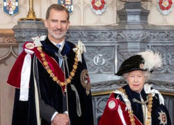 Enlace a Lo nuevo de J. K. Rowling