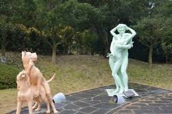 Enlace a Estatuas que se complementan