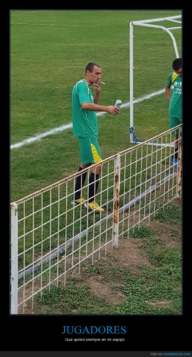 futbolista,fútbol,fumando,bebiendo,wtf