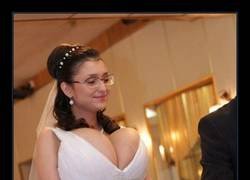 Enlace a Ese vestido no podrá contenerlas por mucho tiempo...