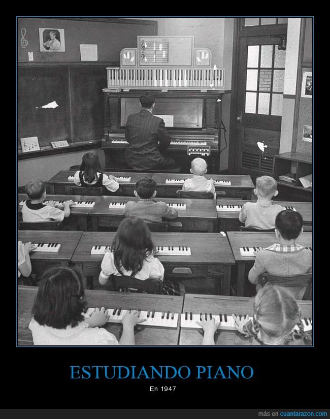 estudiando,piano,1947,retro