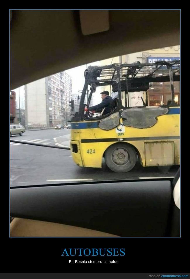 autobús,quemado,bosnia