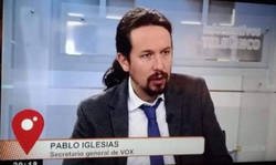 Enlace a Que llevara chaqueta y corbata debió confundir al realizador