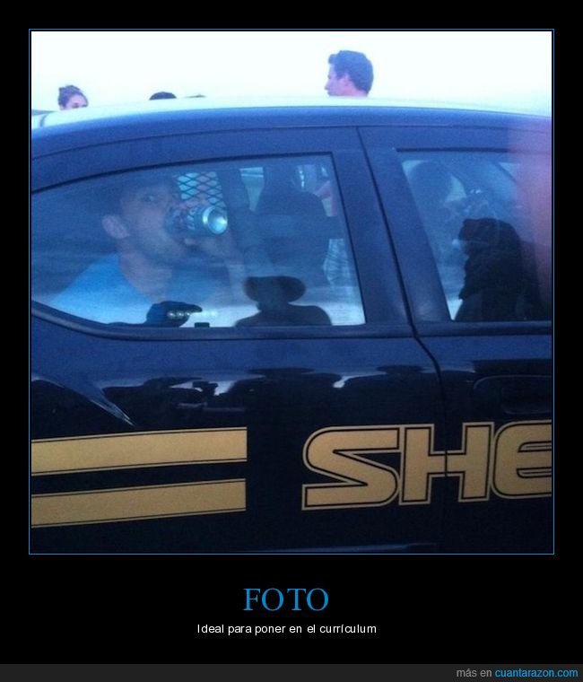 bebiendo,coche,polic&iacute;a,wtf