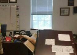 Enlace a Primero la foto, luego ya si eso se le ayuda