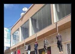 Enlace a Esto visto de lejos puede asustar a más de uno...