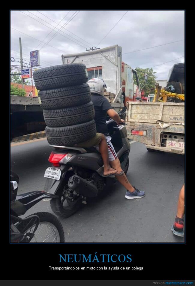 moto,neumáticos,transportando