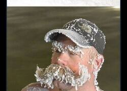 Enlace a Divertidas fotos del concurso de congelación de pelo de las aguas termales de Takhini