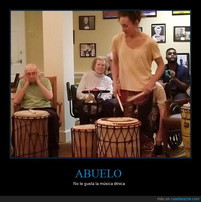 abuelo,tap&aacute;ndose los o&iacute;dos,m&uacute;sica