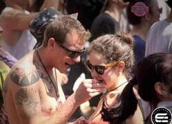 Enlace a Enseñando a silbar con los dedos