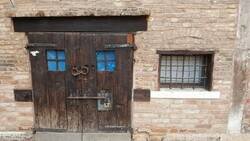 Enlace a Una puerta milenaria