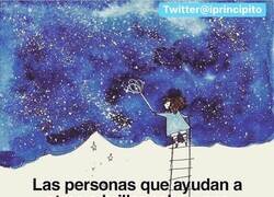 Enlace a Ayudando a brillar