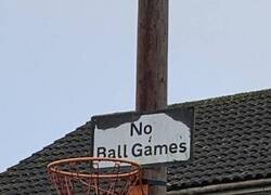 Enlace a Les ha venido bien el cartel