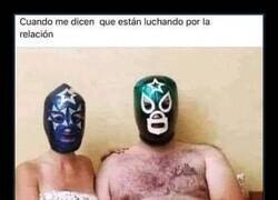 Enlace a Una pareja luchadora