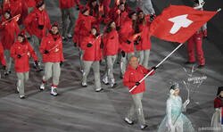 Enlace a Orgulloso del país que lo ha acogido