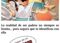Enlace a Nuevos cómics de la familia Devir en los que muestran cómo les va tras traer al mundo a su segundo hijo
