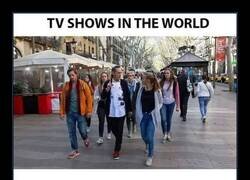 Enlace a TV en el mundo VS TV en Japón