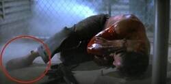 Enlace a En realidad Bruce Willis no iba descalzo...