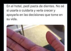 Enlace a Mini pasta de dientes