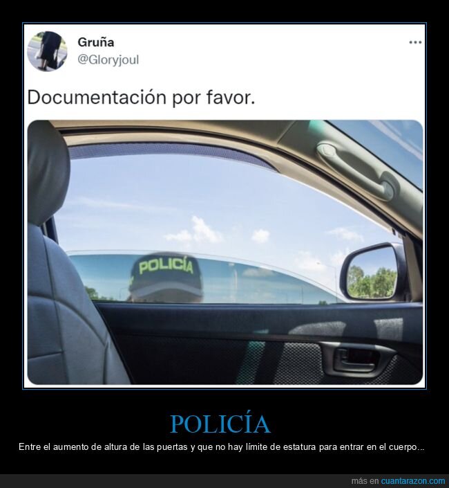 policía,coche,bajito