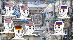 Enlace a Desconfianza en el espacio