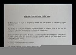 Enlace a El contrato que unos padres han elaborado para que su hijo tengo móvil