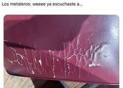 Enlace a Logotipo death metal promedio