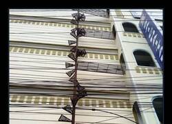 Enlace a Hay que ser valiente para bajar por ahí...