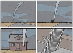 Enlace a Tornado en la lejanía