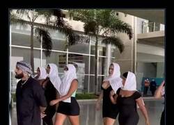 Enlace a Nuevo código de vestimenta