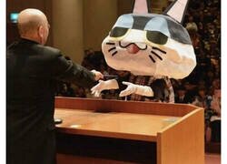 Enlace a La Universidad de Kioto permite a los estudiantes vestirse como quieran en su graduación y así es como asistieron