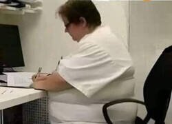 Enlace a En casa de herrero, cuchillo de palo