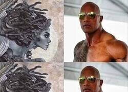 Enlace a Medusa VS The Rock