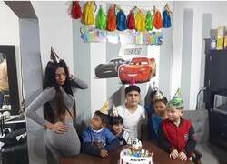 Enlace a Si no es la protagonista se aburre