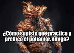 Enlace a Hasta arriba de poliamor