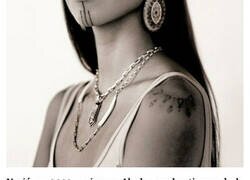 Enlace a Esta modelo nativa americana usa su creciente fama para seguir luchando por sus tierras y la visibilidad de su gente