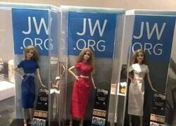 Enlace a La Barbie que va de puerta en puerta