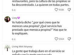 Enlace a Una cajera monta un escándalo cuando una mujer se niega a dejarle propina e Internet le da la razón