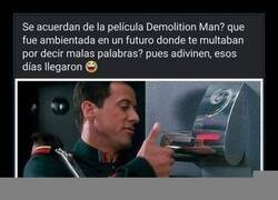 Enlace a En Facebook ya viven en el futuro distópico de Demolition Man